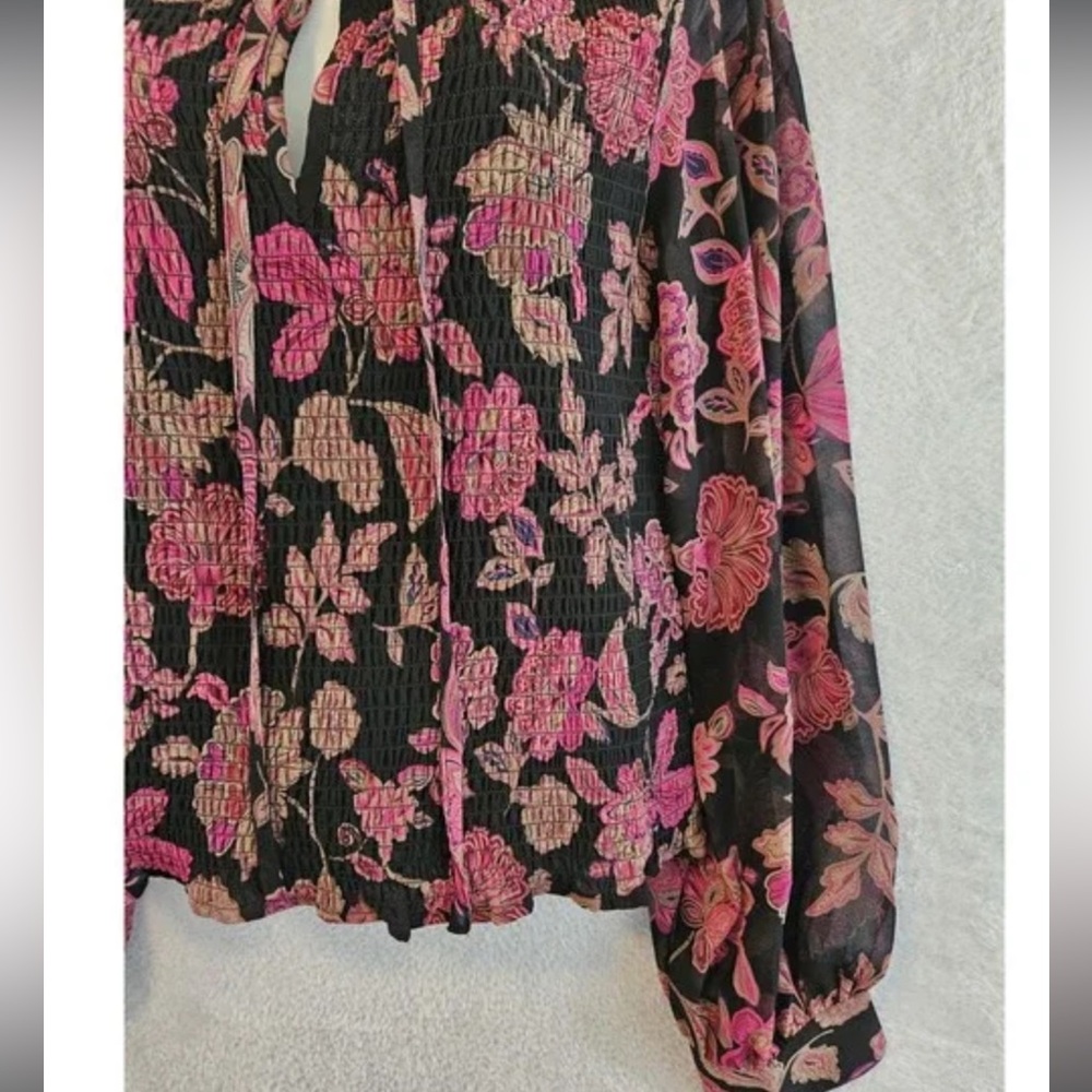 NWT Sanctuary Women’s Smocked Black & Pink Floral Blouse Top Feminine‎ - Picture 4 of 7